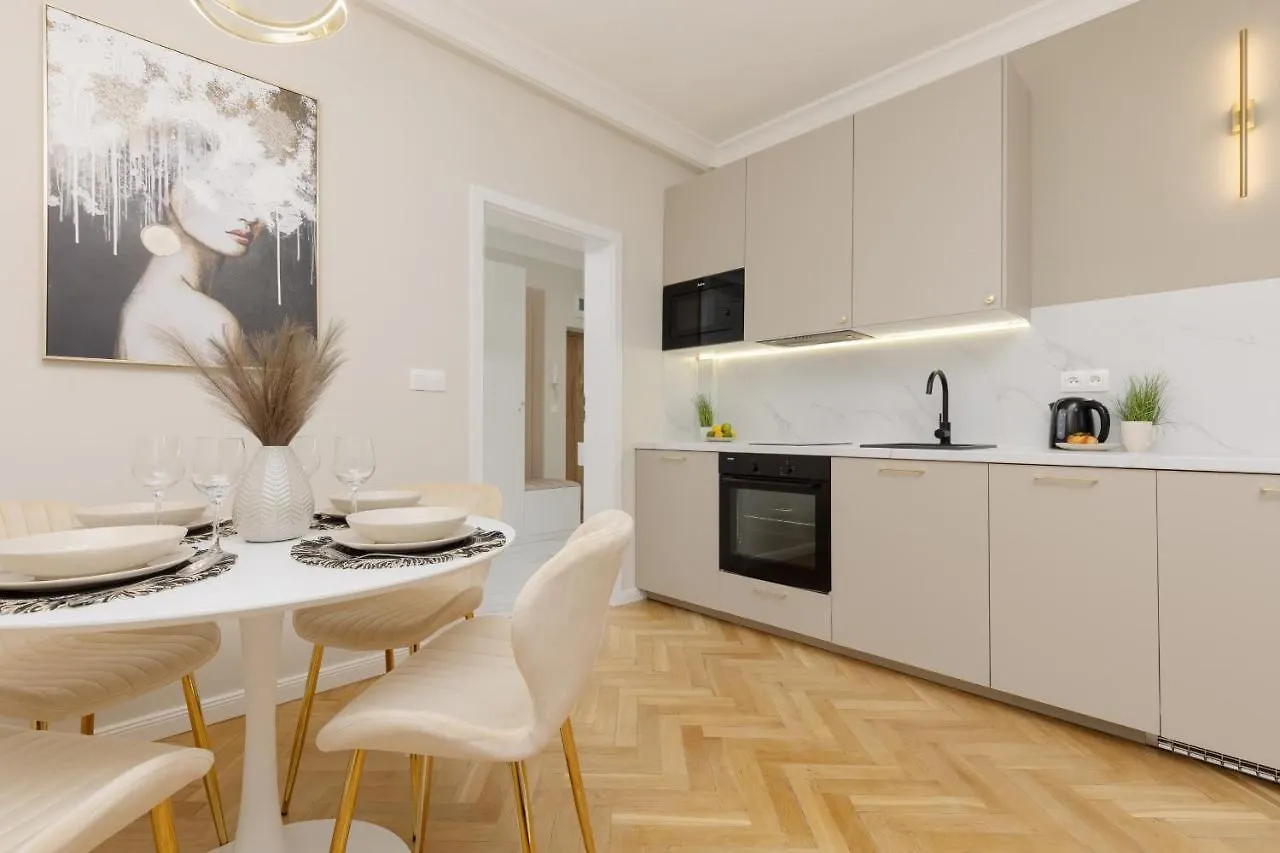 Bright & Elegant Apartment Warsaw By Noclegi Renters